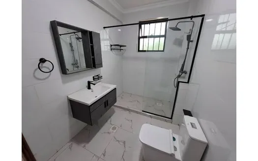 Five bedrooms for Rent in Rungiri