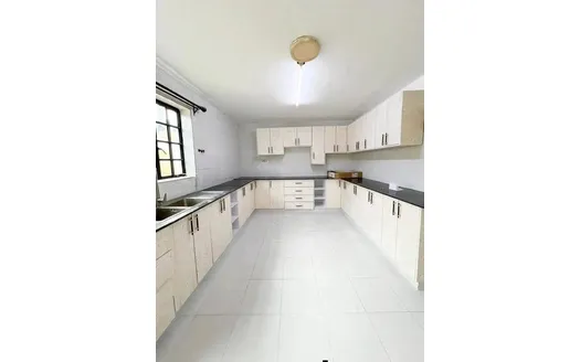 Five bedrooms for Rent in shooters
