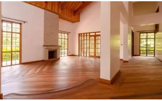 Five bedrooms for Sale in Nairobi