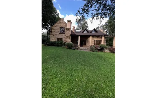 Five bedrooms for Sale in Nairobi