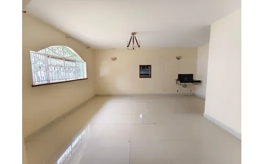 Five bedrooms for Sale in Nairobi