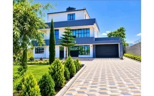 Four bedrooms for Rent in Nakuru