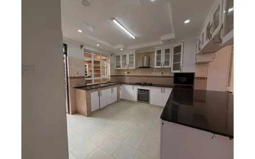 Four bedrooms for Rentals in Ruiru