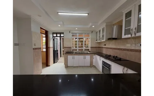 Four bedrooms for Rentals in Ruiru