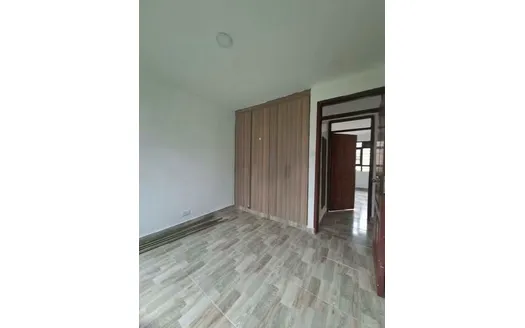 Four bedrooms for Rentals in Gitaru