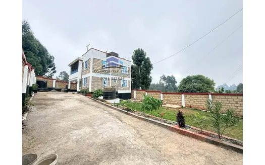 Four bedrooms for Rent in 