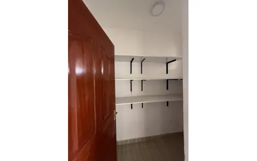 Four bedrooms for Rent in Rungiri
