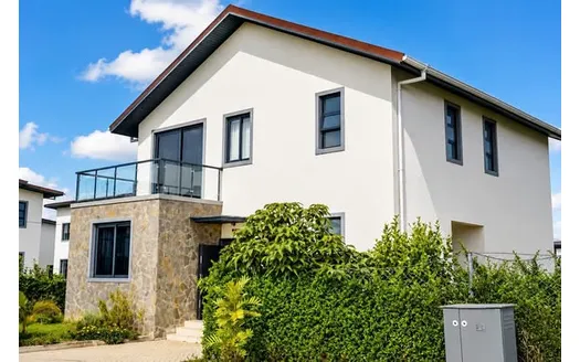 Four bedrooms for Sale in 