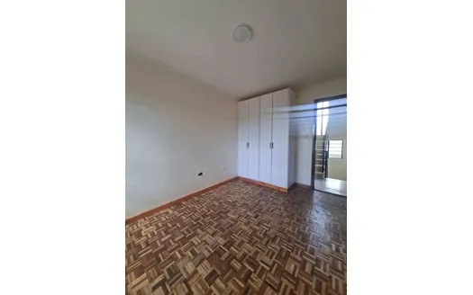 Four bedrooms for Sale in Rungiri