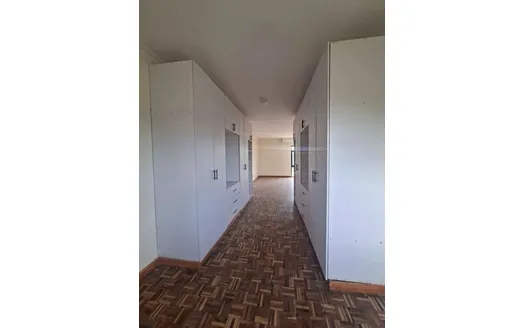 Four bedrooms for Sale in Rungiri