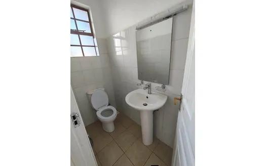 Four bedrooms for Rentals in Nakuru