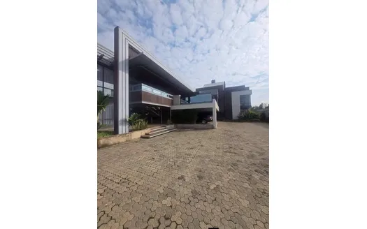 Seven bedrooms for Sale in Nairobi