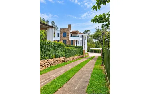 Six bedrooms for Sale in Nairobi