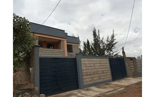 Three bedrooms for Rent in Kenyatta Road