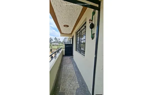 Three bedrooms for Rentals in Rungiri