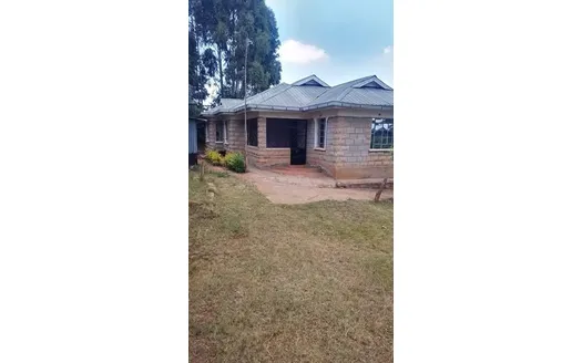 Three bedrooms for Rentals in Rungiri