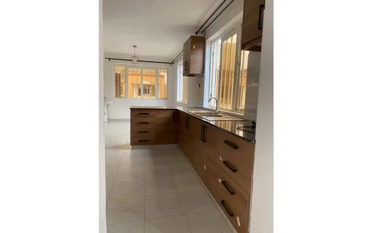 Three bedrooms for Sale in Koma
