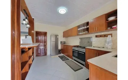 Three bedrooms for Sale in 