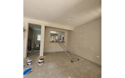 Three bedrooms for Rentals in Rungiri